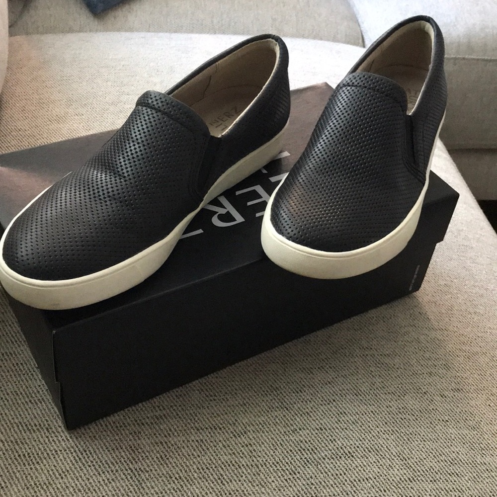 Black Naturalizer Marianne Leather Sneakers 9.5N